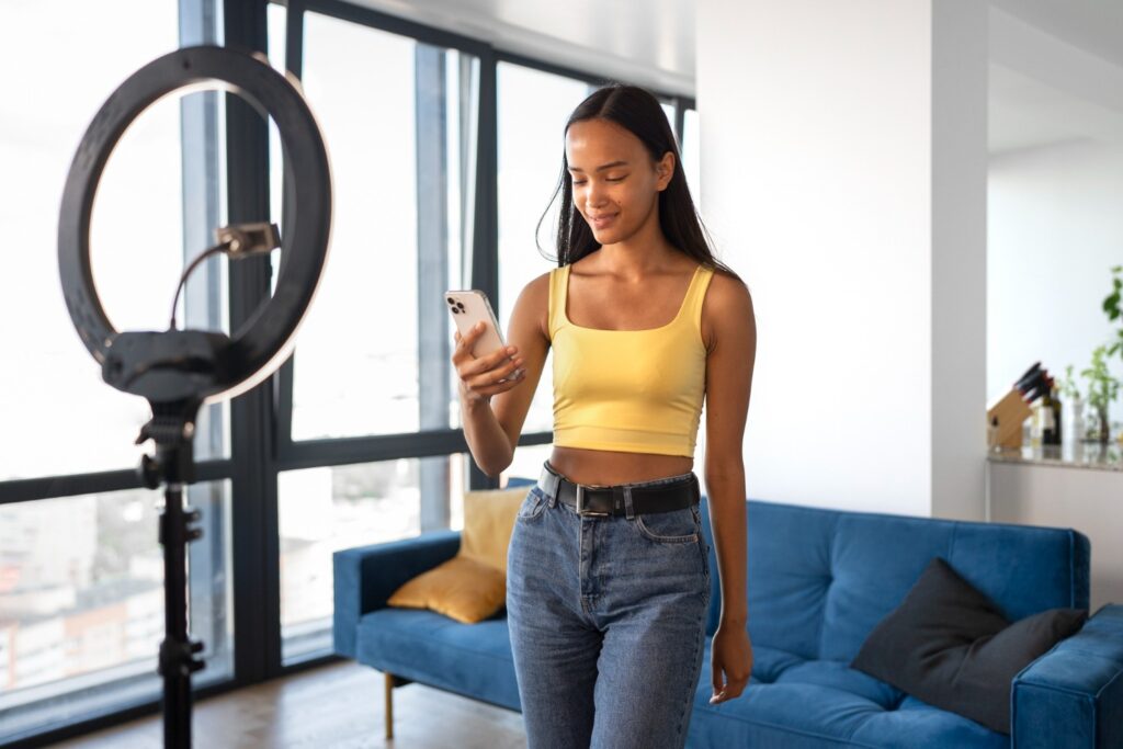 O marketing de afiliados se transformou em um dos motores de crescimento mais acessíveis e promissores da atualidade.